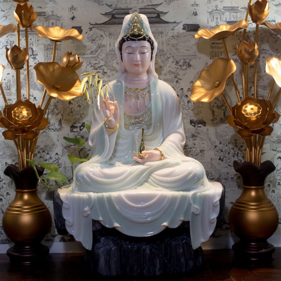 Statue of Avalokiteshvara 